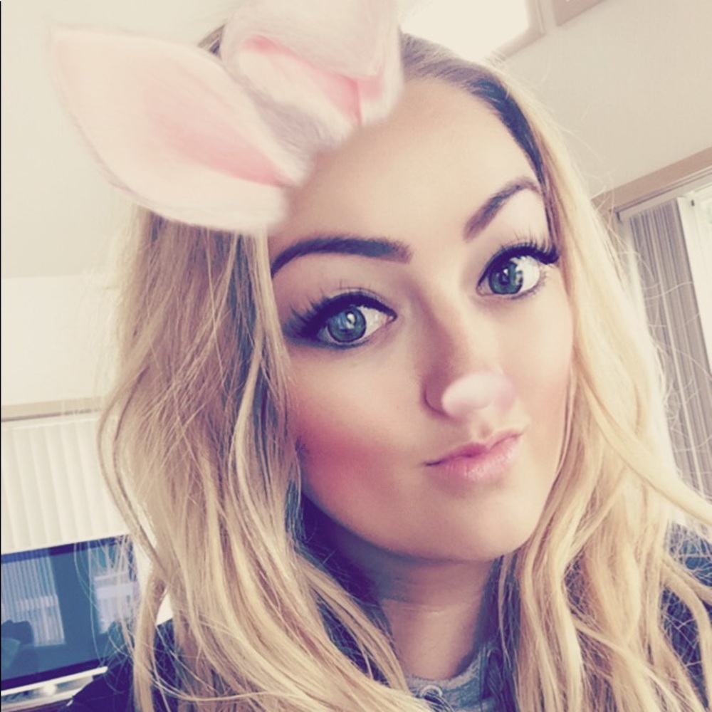 Meet your Posher, Cassie